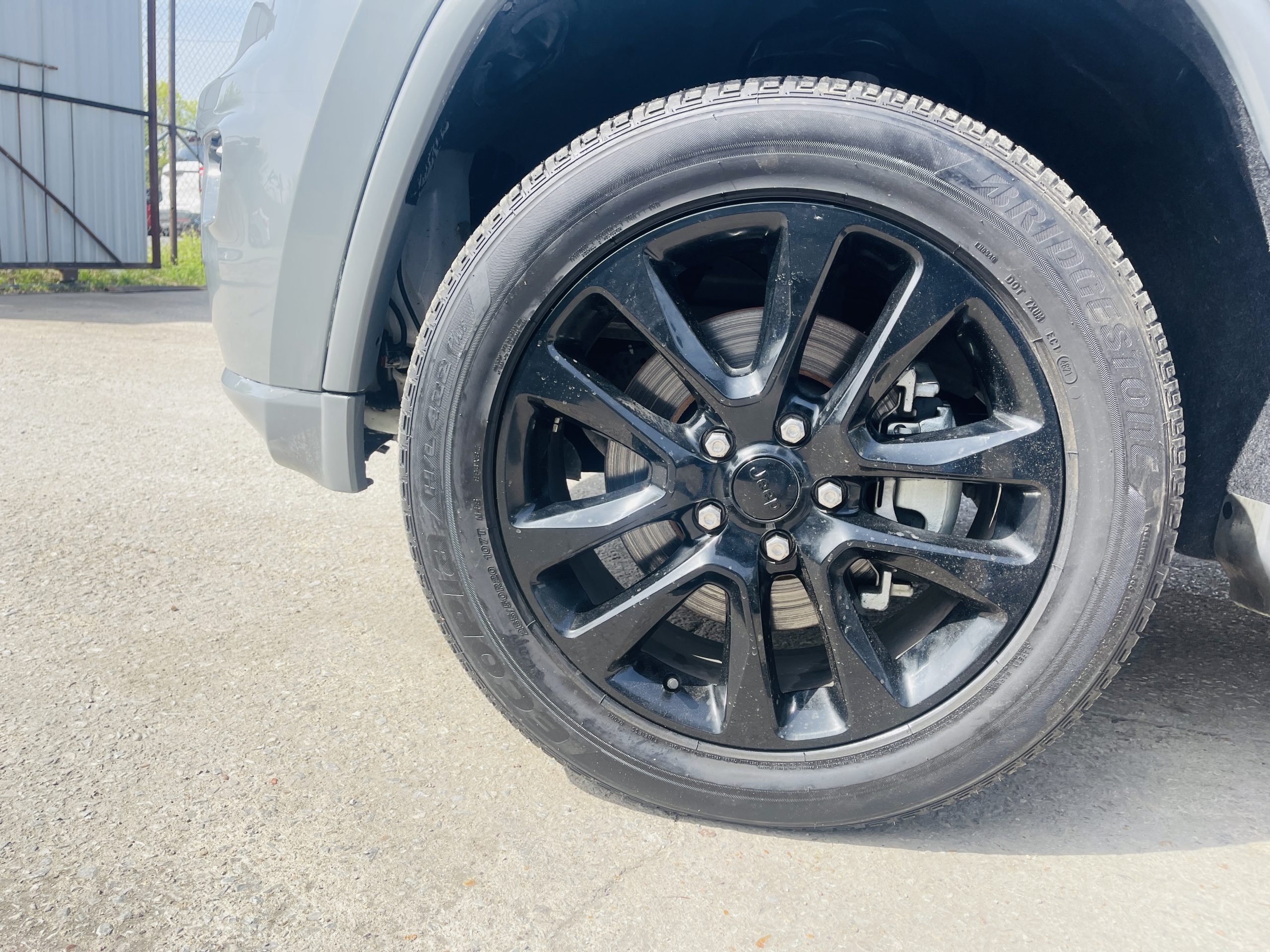 2022 Jeep Grand Cherokee Laredo X Mystic Gray – Robust Auto Group