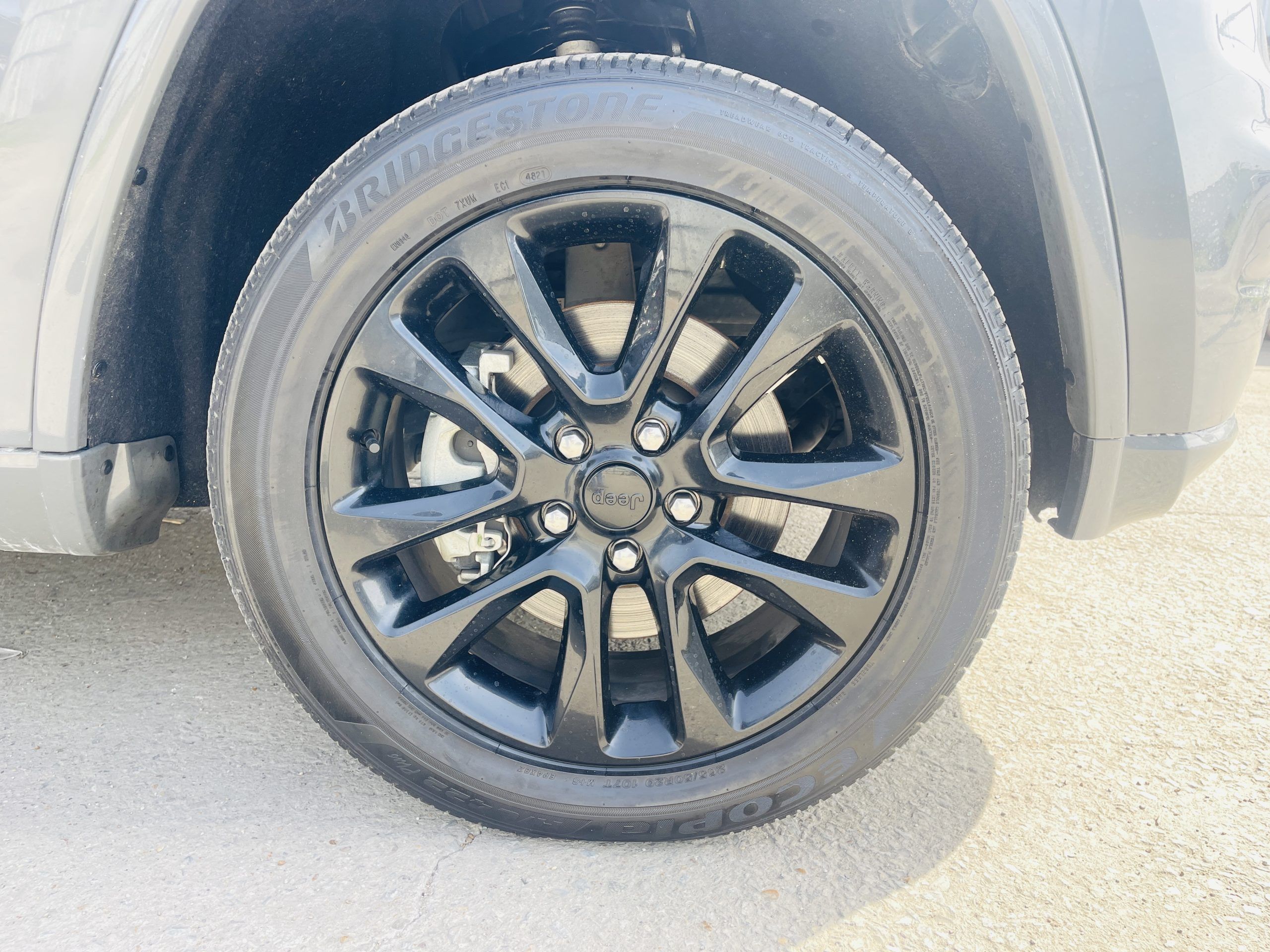 2022 Jeep Grand Cherokee Laredo X Mystic Gray – Robust Auto Group